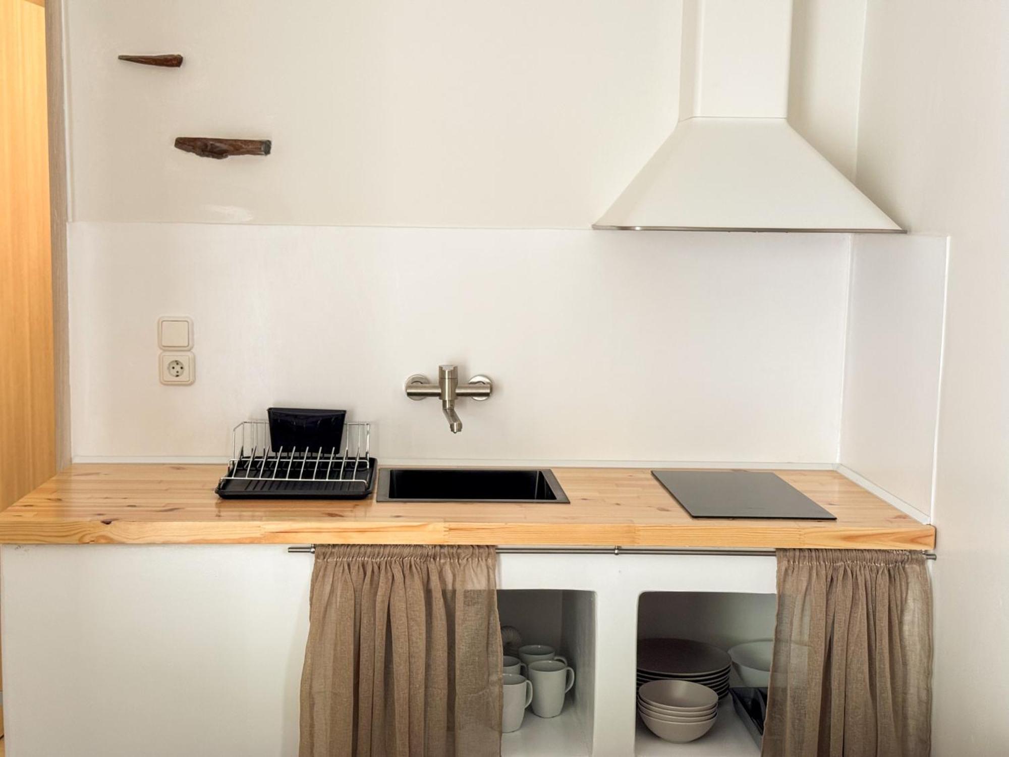 Filoxenia Apartments Adamantas  Zewnętrze zdjęcie
