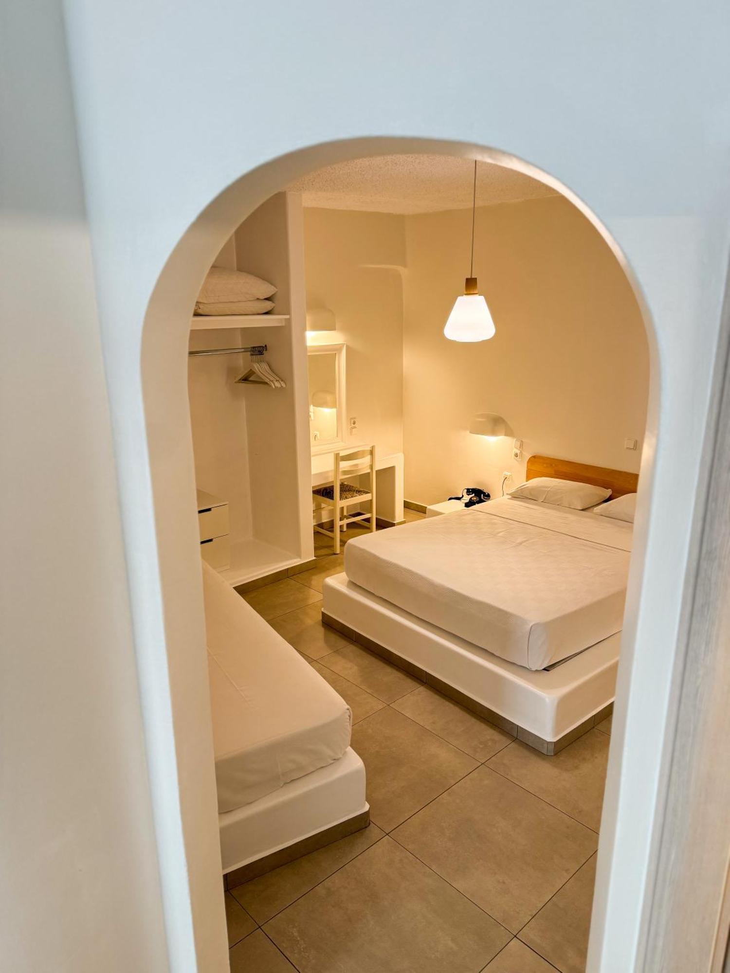 Filoxenia Apartments Adamantas  Zewnętrze zdjęcie