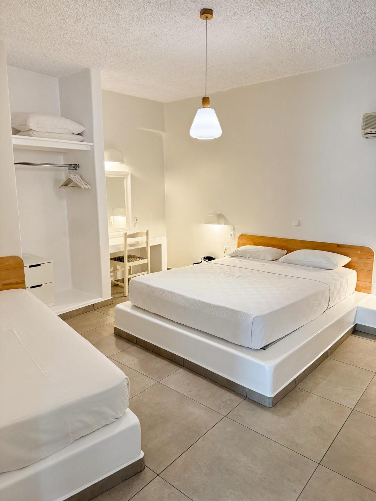 Filoxenia Apartments Adamantas  Zewnętrze zdjęcie