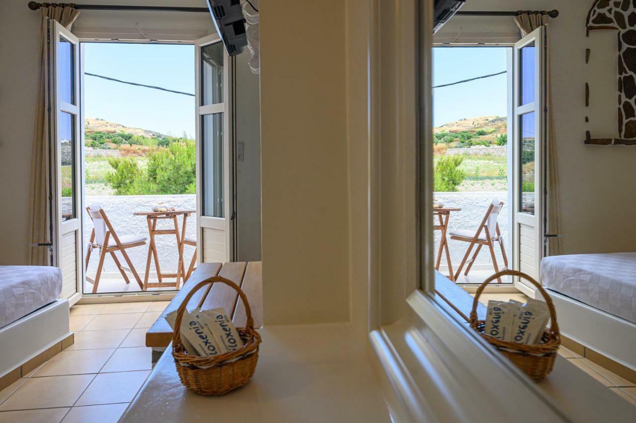 Filoxenia Apartments Adamantas  Zewnętrze zdjęcie